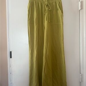 Green summer pants size small brand new never worn